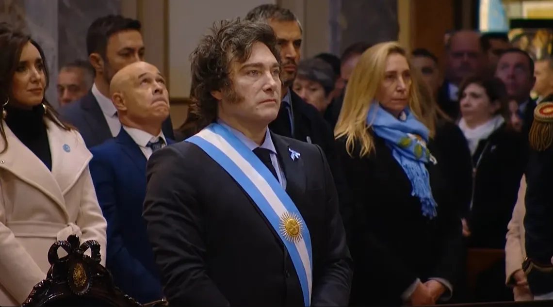 Milei fue al Tedeum en la Catedral Metropolitana y después vuela a Córdoba