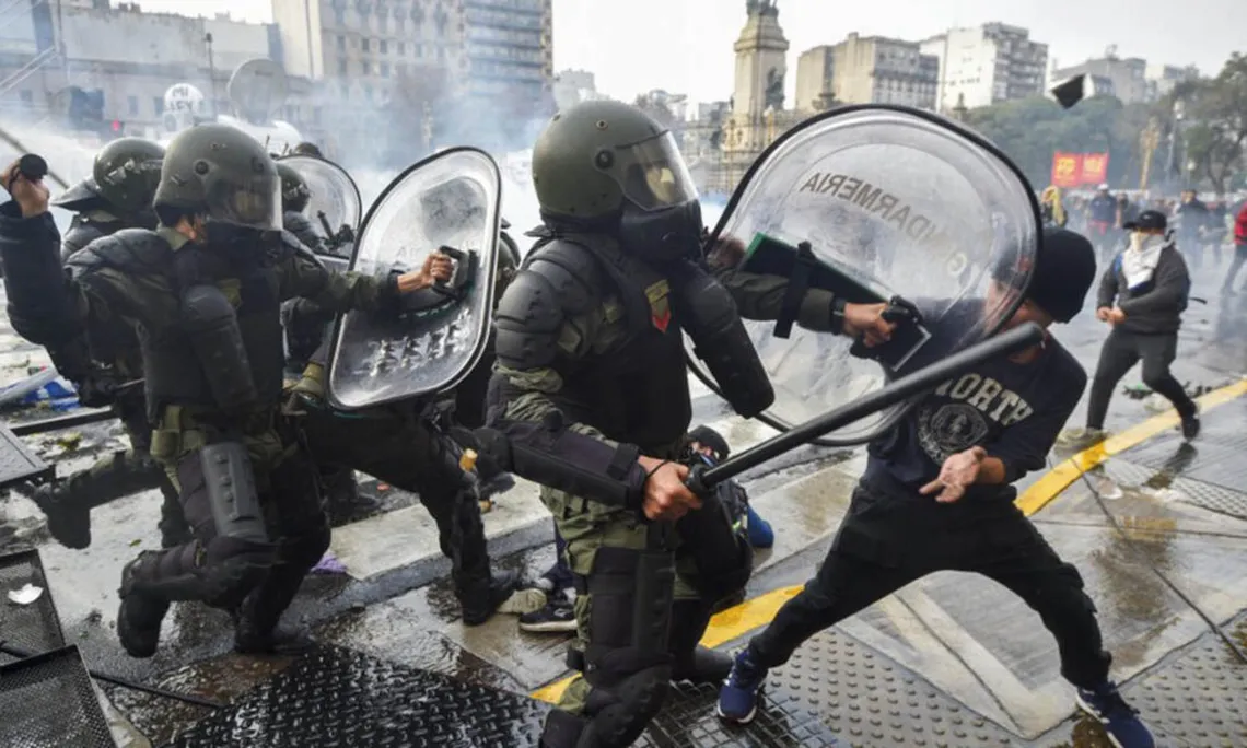 Incidentes en el Congreso: liberan a 17 detenidos y otros 16 siguen presos