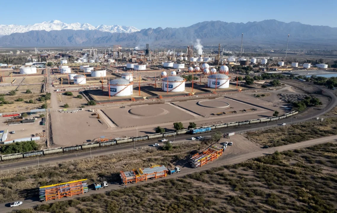 La mayor inversión de la historia de YPF será en Río Negro: al menos US$ 30.000 millones