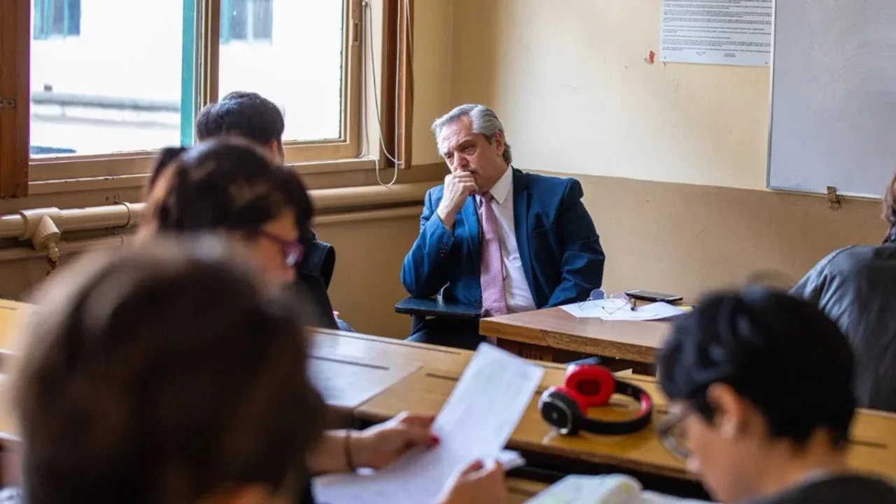 Después de la denuncia de Fabiola, Alberto ya no dará clases en la UBA