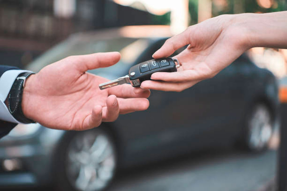 Simplifican el trámite y rebajan a 1% el impuesto a las transferencias de automóviles
