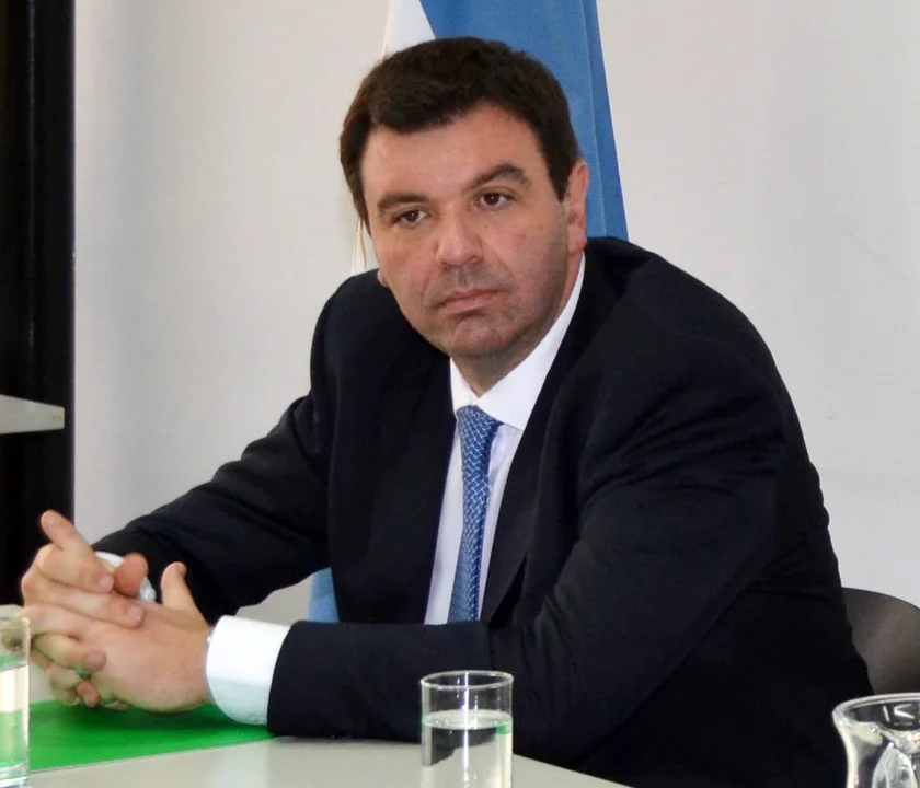 Milei metió decreto para desestimar un pedido contra la candidatura de Lijo a la Corte