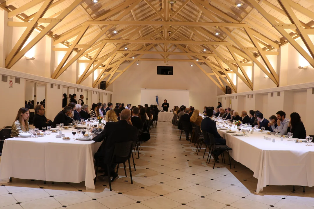 «87 héroes»: ausentes y presentes en el asado de Milei con los diputados que respaldaron el veto al aumento de los jubilados