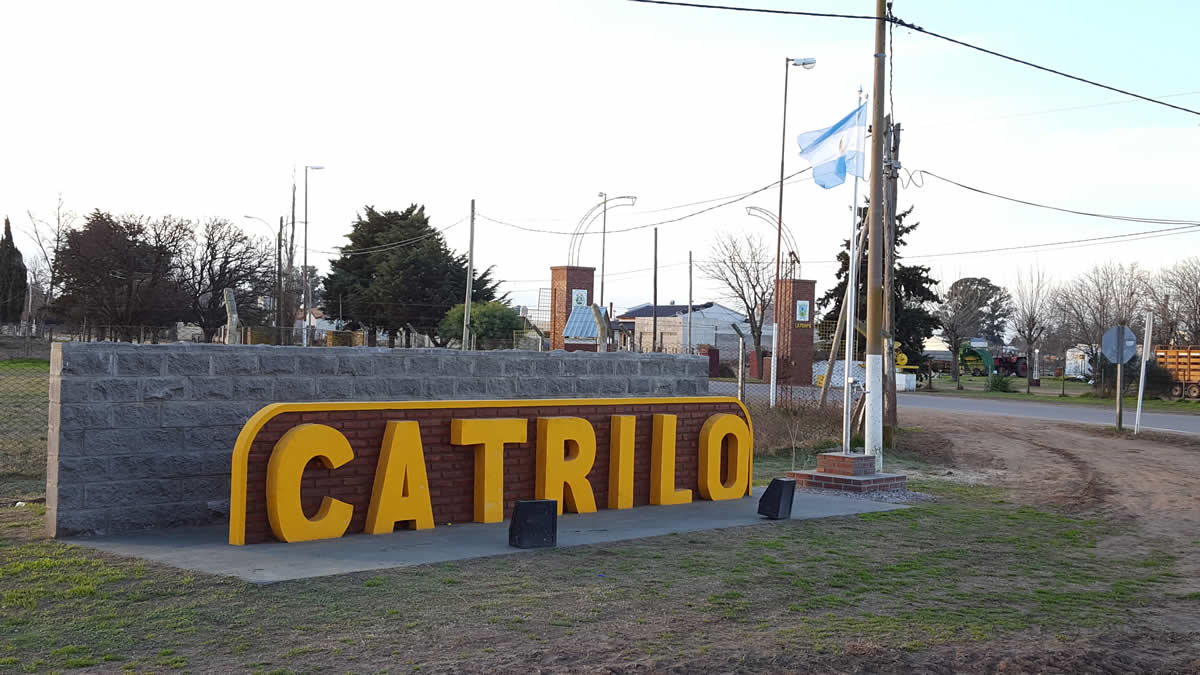 Catriló: dos policías heridos y tres hermanos detenidos