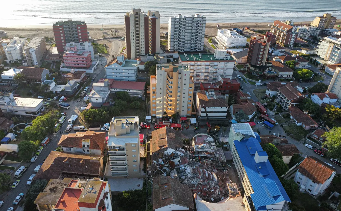 Derrumbe en Villa Gesell: liberaron a cuatro detenidos, pero no podrán salir del país