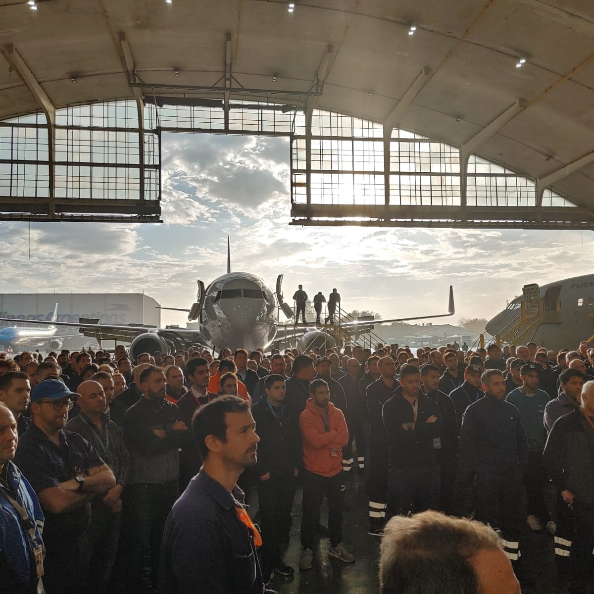 Después de la reunión con Aerolíneas, los gremios confirmaron que no habrá medidas de fuerzas durante las próximas semanas