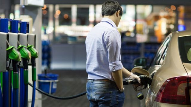 Llega el cargate solo: habilitarán el autodespacho de combustible en las estaciones de servicio