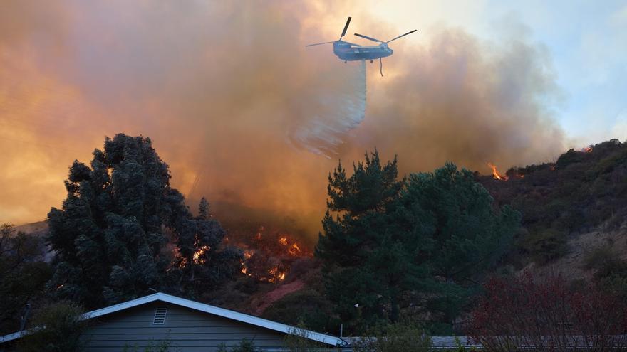 Ya son 24 los fallecidos por los incendios forestales de Los Ángeles