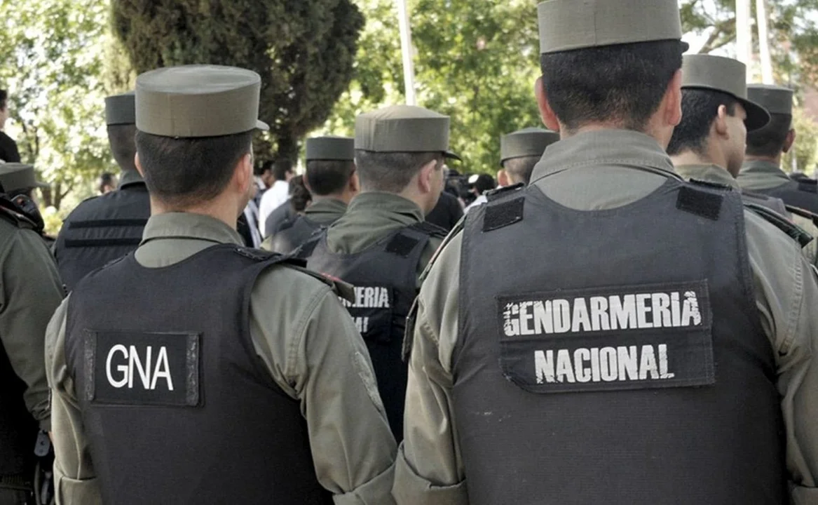 Crece el malestar en Gendarmería por bajos salarios: harán marchas en todo el país