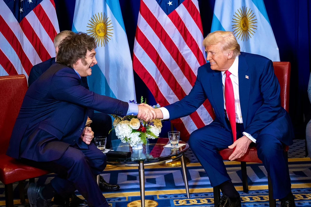 Milei reafirma su alineamiento con Estados Unidos y se reúne con el jefe del Comando Sur