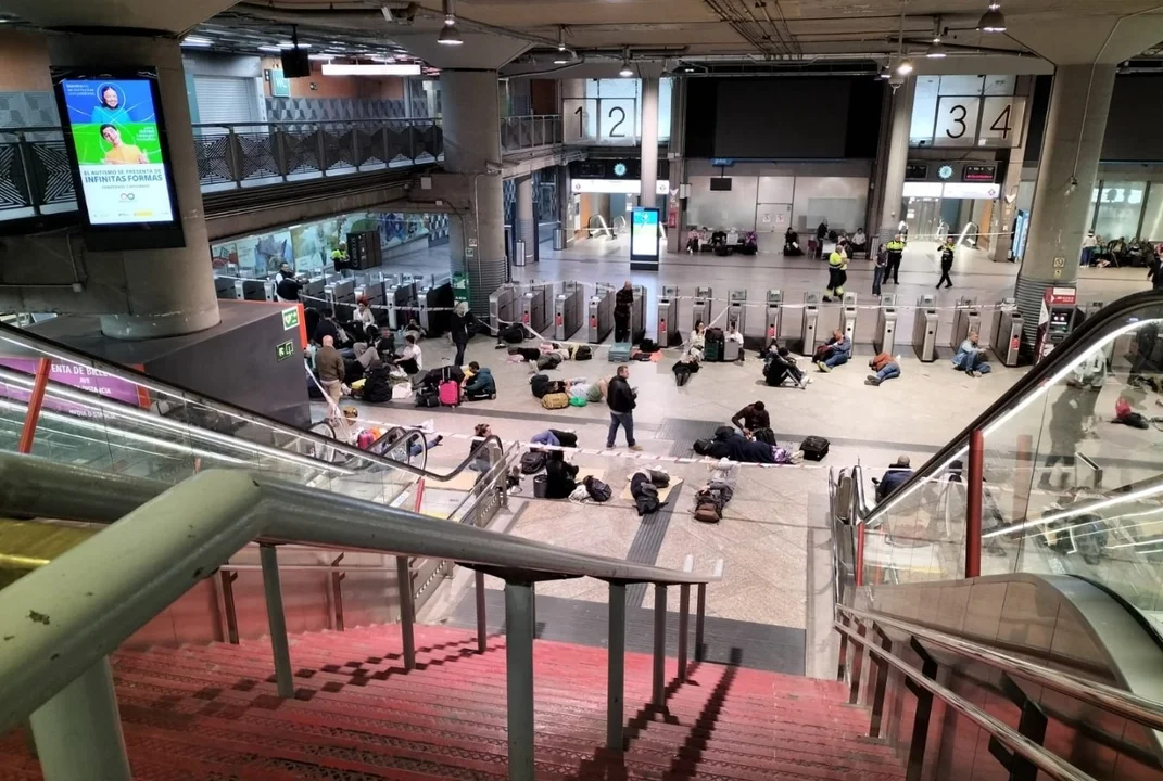 La electricidad volvió en España y Portugal tras varias horas de un histórico apagón masivo