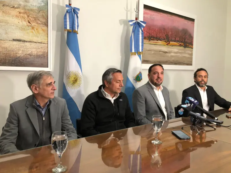 Di Nápoli anunció que Santa Rosa tendrá un Maxi Carrefour en La Rural