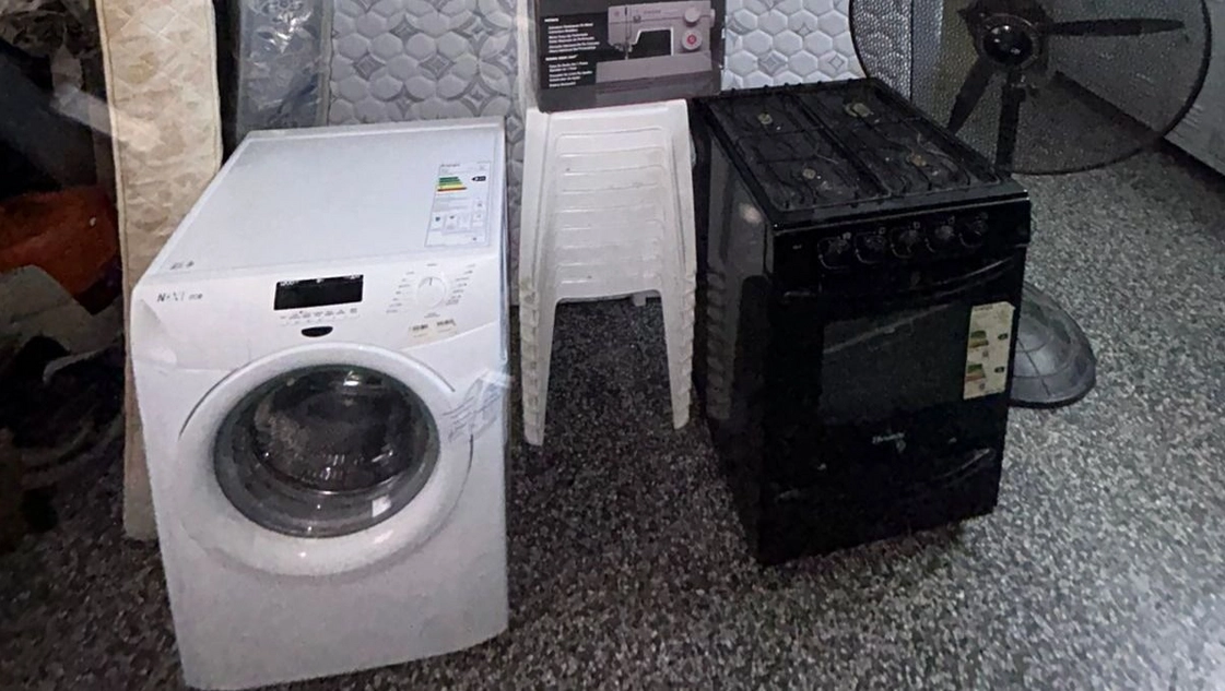 Una chica, ayudada por su pareja, simuló un robó y le vació la casa a su propia madre