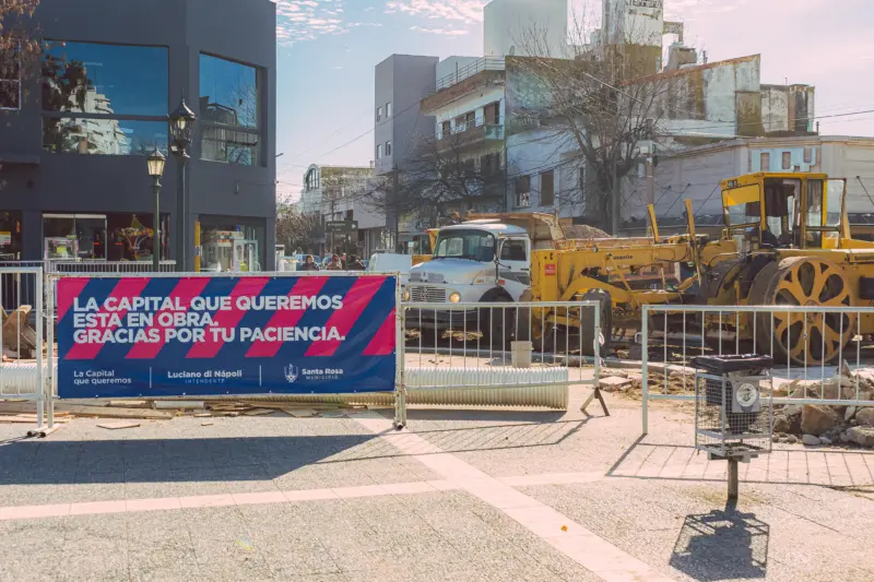 Semipeatonal:  habilitaron el tránsito en Avellaneda e Yrigoyen y Gil e Yrigoyen