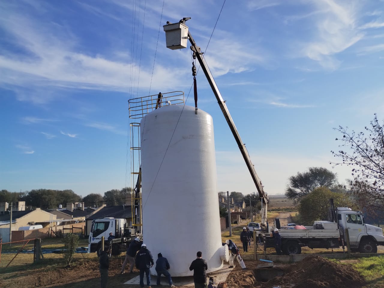 Instalaron una nueva cisterna en Riglos para mejorar el servicio de agua potable