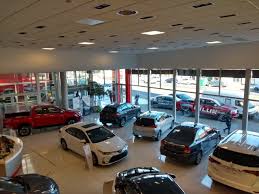 Automotrices aumentaron sus precios en junio pese a las advertencias de “Toto” Caputo