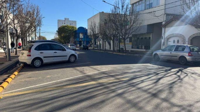 Escándalo en Pico: un empleado del Banco de La Pampa le robó dólares del baúl del auto a su compañero de trabajo