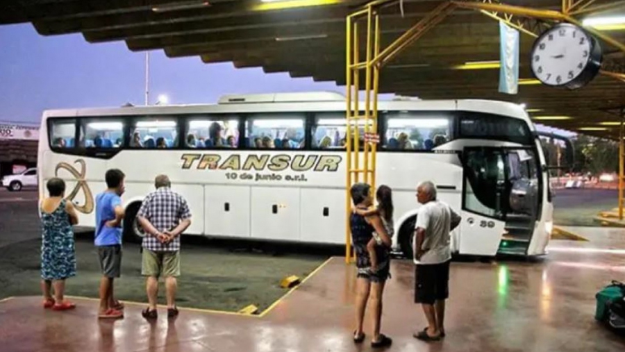 Fuertes críticas al gobierno: después de diez años Transur deja de viajar a Acha