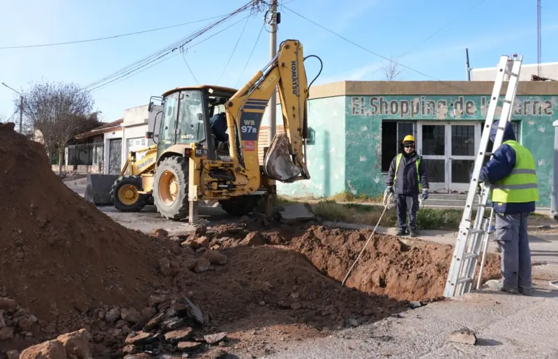 La municipalidad renueva las cloacas de calle Pampa