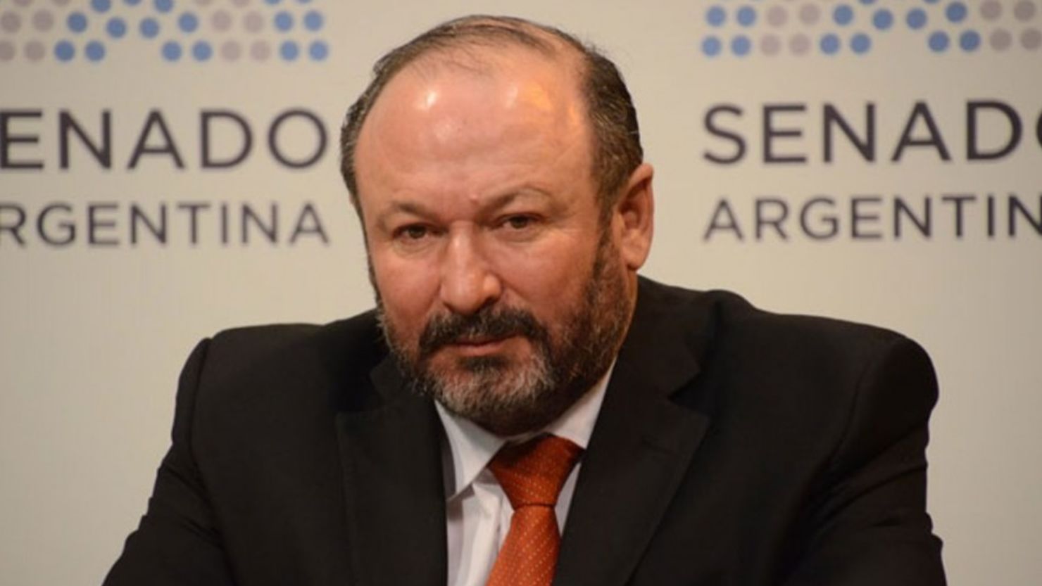 Kroneberger argumentó su voto