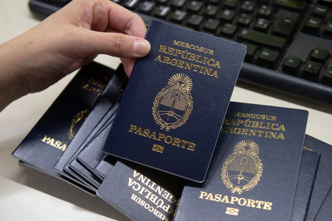 Viajar a Estados Unidos sin visa: cómo funciona el programa al que busca entrar Argentina