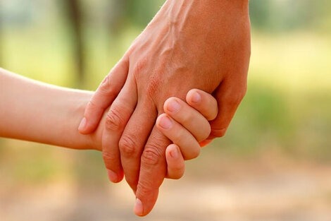 Buscan una familia para una nena de 11 años