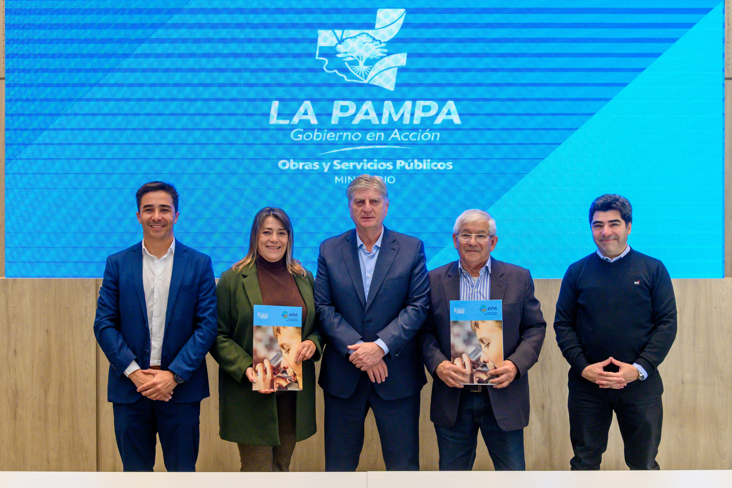 Ziliotto firmó convenios con Winifreda y Lagos para prevenir inundaciones