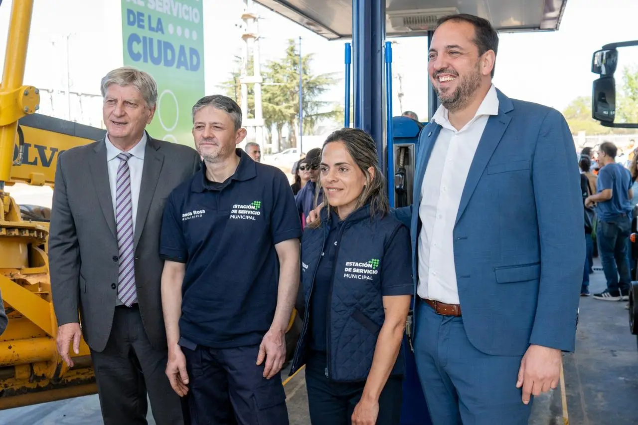 Di Nápoli inauguró una Estación de Servicio y otra vez se mostró con Ziliotto