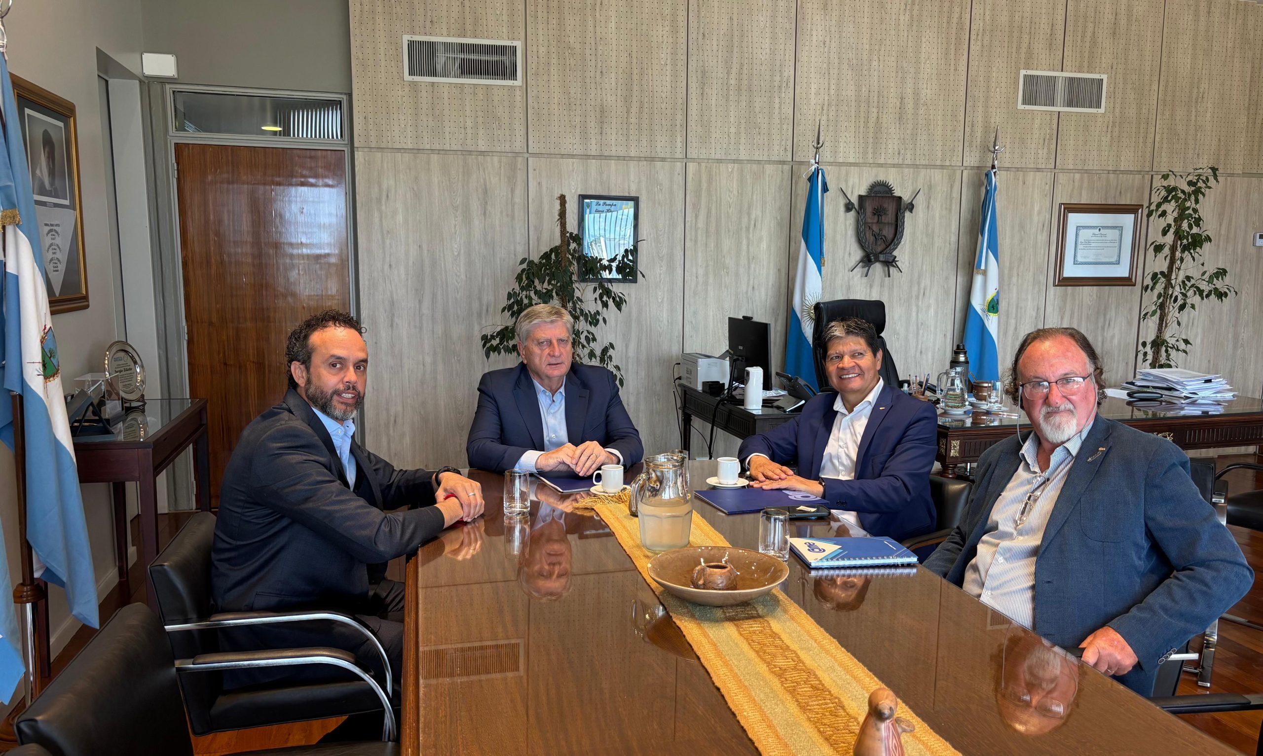 Reforma Laboral: Ziliotto se juntó con empresarios  y sindicalistas