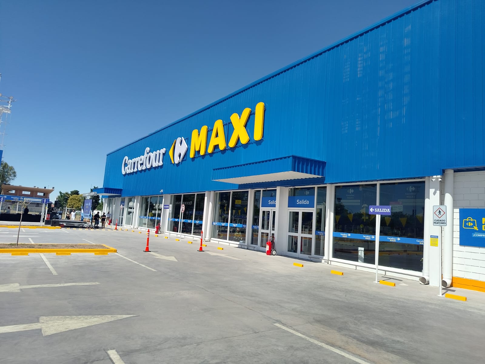 El Maxi Carrefour sigue despidiendo empleados