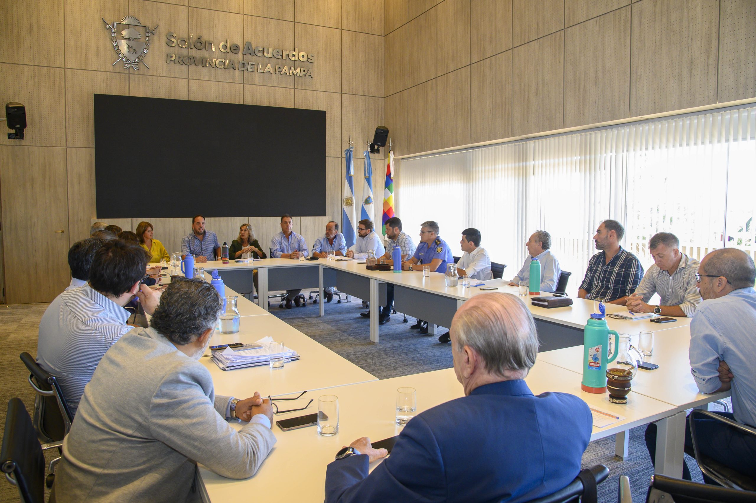 La Provincia evaluó el operativo por el temporal y coordina nuevas intervenciones en Santa Rosa