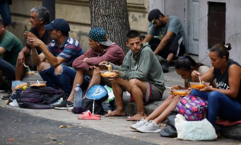 Sedún el Indec, la pobreza cayó al 28,2% en el segundo semestre de 2025