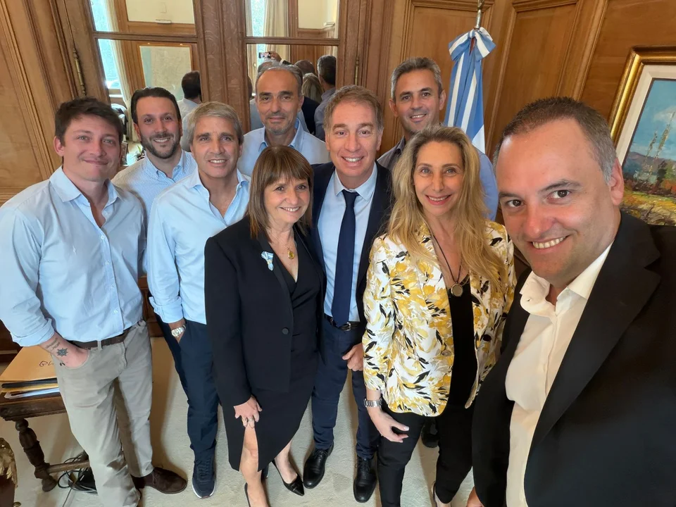 Toda la carne al asador para bancar a Adorni: Milei, Karina, el Gabinete y los senadores de Patricia en los palcos