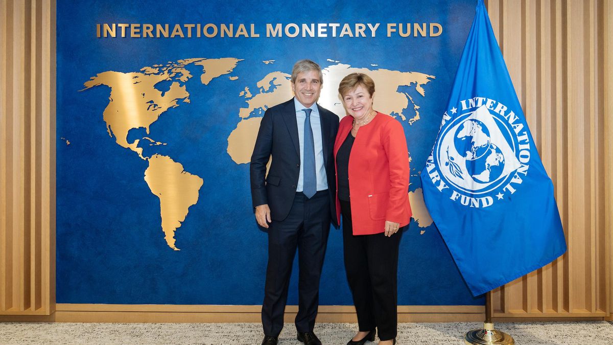 El FMI dice que la semana que viene aprobará la revisión del programa con la Argentina