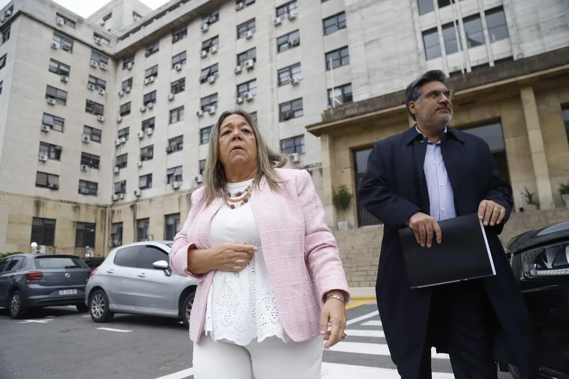 La escribana de Adorni no sabe el origen del dinero con el que se compró el departamento