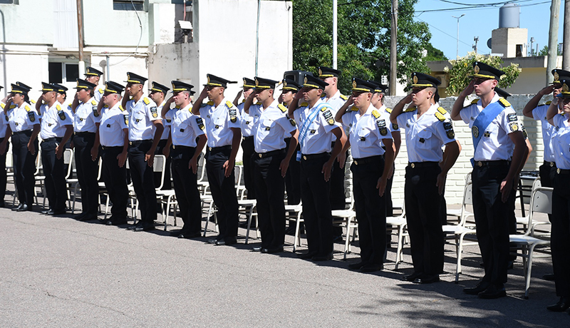 Policías pampeanos ahora podrán tener barba y nuevos uniformes