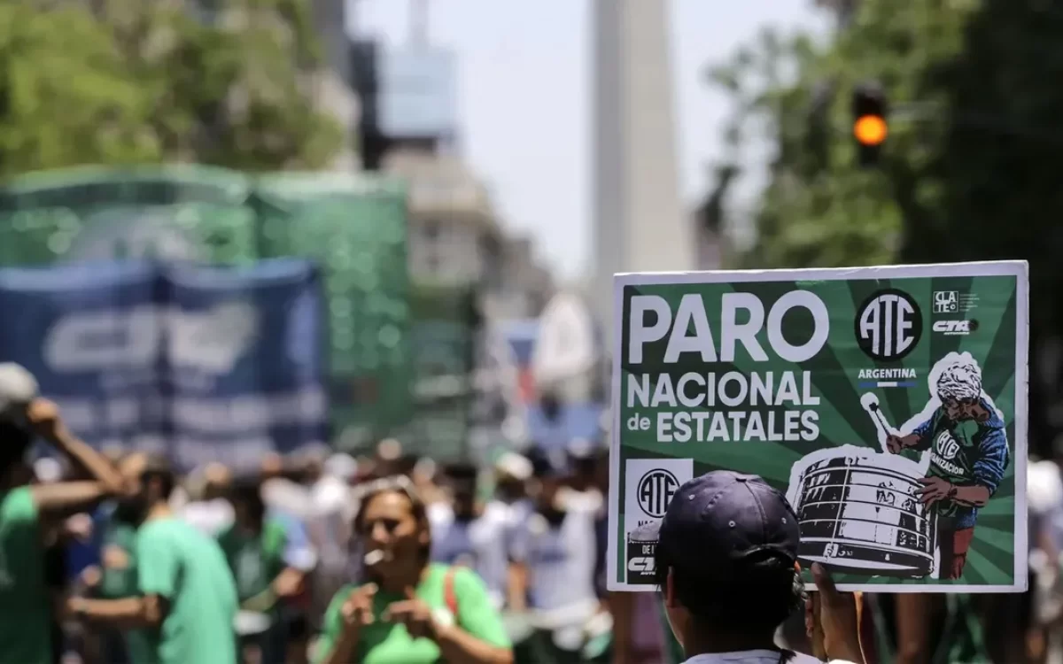 Plan de lucha de ATE por despidos: paro, toma de edificios públicos y movilización