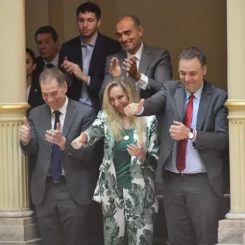 Karina y Adorni desafiaron a Villarruel y fueron sin invitación a la jura de Patricia