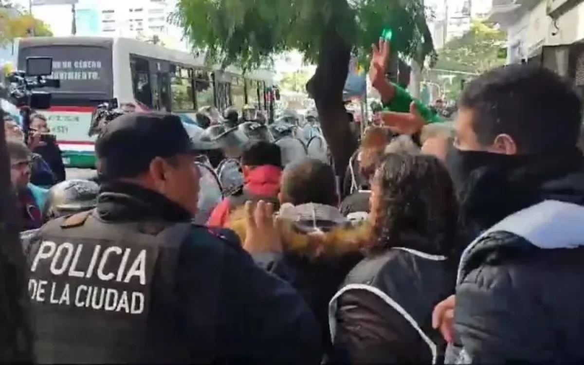 Hubo acuerdo en Misiones: el llamativo aumento de sueldo que mitigó la protesta policial