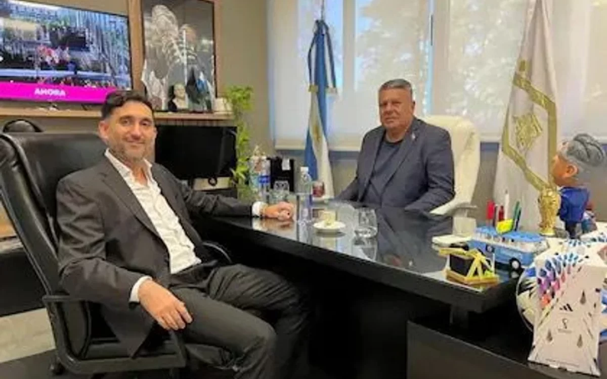 Entre el PDF y la financiera, Chiqui Tapia ante sus días más complicados en AFA