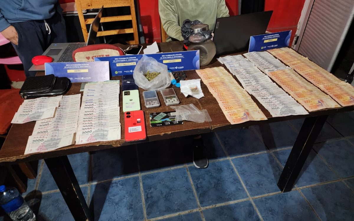Desbaratan punto de venta de drogas y detienen a dos personas en Castex