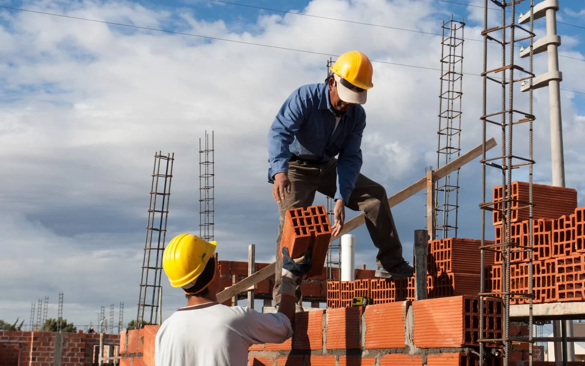Empresas constructoras siguen pidiendo que diputados sancionen la Ley que declara la emergencia en la obra pública