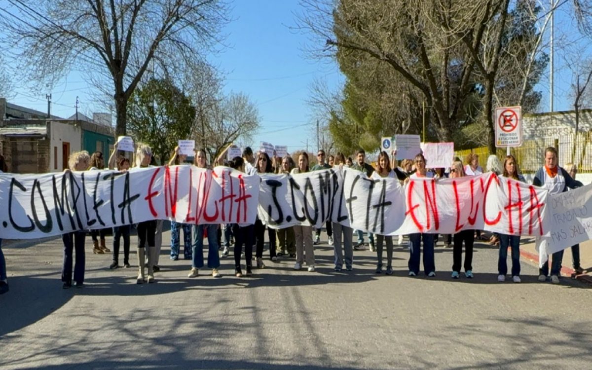 En Pico reclamaron docentes de jornada completa que no se sienten representados por Utelpa