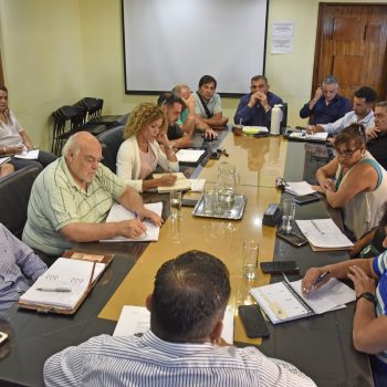 Estatales: gobierno provicial ofertará el 11D. Los gremios no quieren que se desdoble el aguinaldo