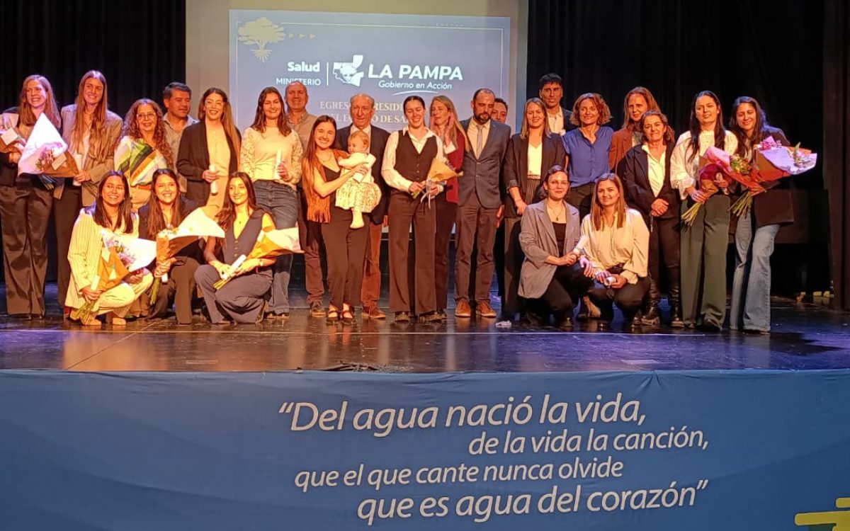 Entregaron certificados a profesionales de Salud que culminaron su especialidad
