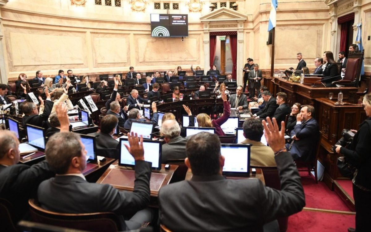 El Senado convirtió en ley el aumento jubilatorio